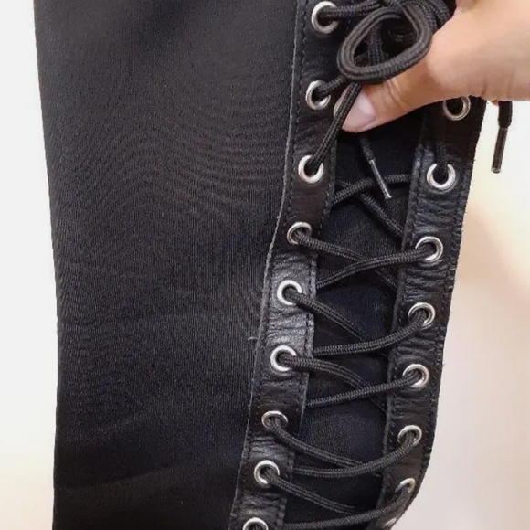 Dr. Martens Aggy Tall size 6 - Picture 8 of 10